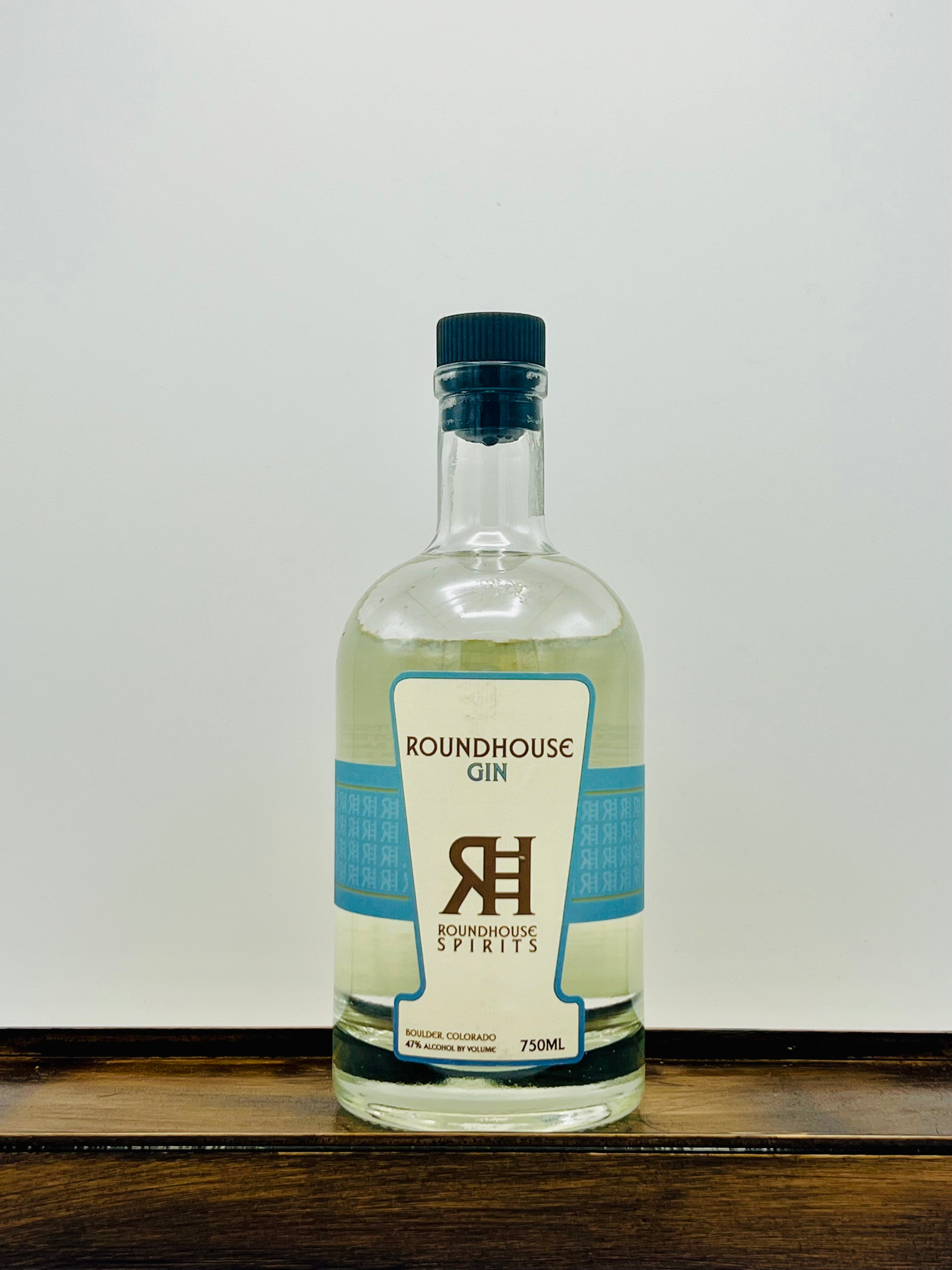 Roundhouse Spirits Gin bottle from Vapor Distillery